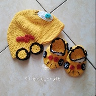 Mcqueen yellow knitted shoes and hats