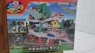 全新TOMICA 極速彎道組（附五台車）