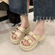 SIMWOOD Sandal Wanita Wedges Tinggi Empuk Lampu Sandal Jelly Baim Sandal Wanita Kekinian Anti Slip
