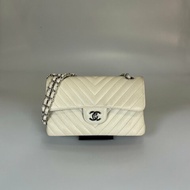 CHANEL CF23 淺灰色牛皮山形紋 A01113/晶片款