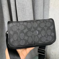 Coach 男士肩背包