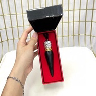 Christian louboutin蘿蔔丁啞光口紅黑管