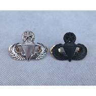 REPRODUCTION  PAIR US ARMY AIRBORNE PARATROOPER PARACHUTIST JUMP WINGS MASTER PARACHUTIST BADGE BLAC