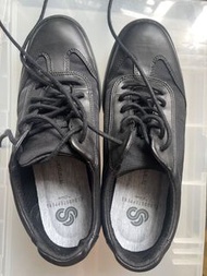 Clarks 軟皮鞋