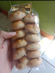 kue pia kering keju isi 10