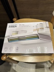 (全新，包順豐）Joseph Joseph Folio Sim懸掛式砧板收納架連多色砧板3塊套裝