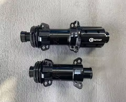 [CSH240] 235g Super Light Carbon Spoke Hub DISC Brake Hubset 20/20 Holes Ratchet System, Preload Adj