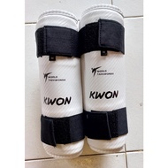 Giáp tay chân TAEKWONDO hiệu KWON