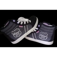 SPORT SHOES FOR KIDS  SIZE 3 UK