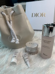 Dior capture totale set มาพร้อมกระเป๋าเครื่องสำอางค์หูรูด Dior สีชมพู