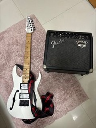 Ibanez PGMM31- WH with amplifier