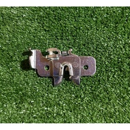 YAMAHA Y15ZR SEAT LOCK CATCH YSUKU SEAT LOCK BRACKET Y15ZR SEAT LOCK CATCH BRACKET Y15 KUSYEN LOCK B