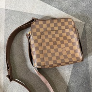Lv棋盤格豆腐包（N41442)