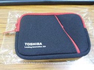 ...點子電腦-北投.◎ 原廠TOSHIBA 2.5吋 外接硬碟防震包◎紅黑色款150mm*110mm*20mm，95元