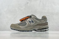 New Balance 2002R