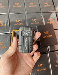 【全新到貨】始祖鳥戶外防風電弧打火機 科技感炫酷火機 充電式循環用 防風 防水 雙電弧打火機