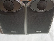 Tannoy 小型喇叭，左中右3隻，合共HKD200