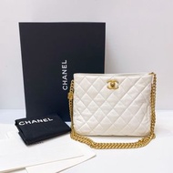 CHANEL 香奈兒 23B 金柱HOBO 金球小羊皮鍊條包