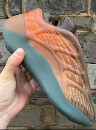 adidas originals Yeezy boost 700 V3