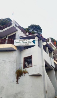 Vila  m² dengan 4 bilik tidur dan 4 bilik mandi peribadi di Ramgarh (Gemini Stay , Near Kainchi Dham