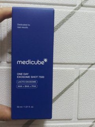 medicube毛孔7500