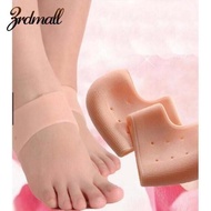 Silicone pad to protect against cracked heels