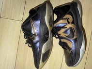 Nike Kobe 5籃球鞋