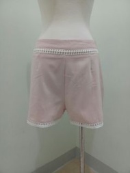 [衣]品牌 fecha 粉色鏤空蕾絲下擺口袋短褲