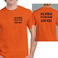 T-shirt leher bulat dengan cetakan lucu seorang banduan di hospital jiwa sakit Alcatraz. Fesyen kasu