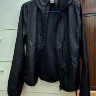 Puma女裝黑色風褸外套s碼（只限葵涌交收或順豐到付 nike , adidas , uniqlo