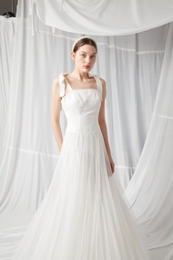 優雅蕾絲晚禮服 - 白色 / 黑色