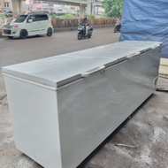 chest freezer 818 L (bekas)