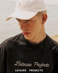 (Leisure Projects) SPARKLE LEISURE OVERSIZE TEE เสื้อเเขนสั้นทรงoversize ผ้า cotton ดีเทลผ้าเเต่งด้