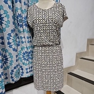 Abstract Dress size. XL XL XL