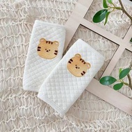 BB口水肩帶防咬腰凳吸吮巾 嬰兒背帶推車配件 熱賣育嬰用品- 老虎護肩大尺寸（18*20cm） 均碼