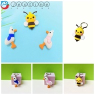 JESTINE Bee Keychain, Little Bee Shape Soft Silicone Bee Silicone Keychain, Key Holder Cartoon Funny Personalized Bee Soft Silicone Pendant Kids Gift