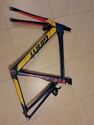 Giant 碳纖維公路車架連前叉