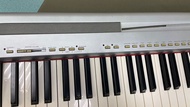 Yamaha P-85 鋼琴