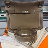 有購証💓 Hermes 愛馬仕 大象灰銀扣 Jypsiere 28 吉普賽28 大象灰銀扣挎包，Swift皮 銀扣