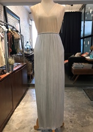 innit : กระโปรงผ้าพลีท innit Maxi Skirt 40"