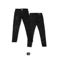 DC CLOTHING DISTRESSED PATCH JEANS