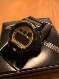 Casio G-SHOCK黑金 DW-6900CB 手錶