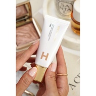 Selling Hourglass Veil Hydrating Skin Tint