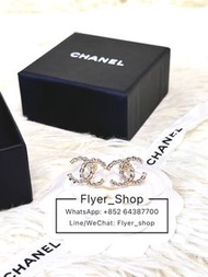 🈹Chanel 新款淡金色扭紋CC耳環 light gold twist cc earrings mini earrings Chanel classic earrings