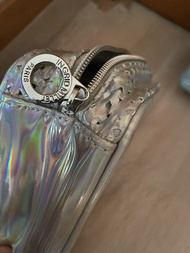 Ingrid Millet 銀色化妝包