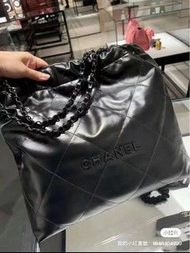 Chanel 22 small So Black