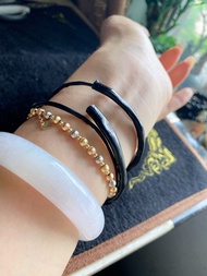 古董黑珊瑚手鐲  開囗 適合任何手圍，非常古樸素雅，鋼琴黑 有一定歷史包漿，非常油潤，黑珊瑚係非常珍貴的養生之物，就唔多介紹啦！懂得先請