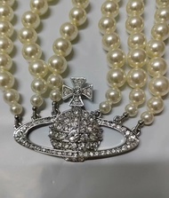 Vivienne Westwood แฟชั่น NANA สไตล์เดียวกัน Vivian สร้อยคอไข่มุกสามชั้นสำหรับเจ้าสาวส่องแสง