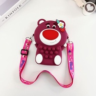 Túi Đeo Chéo Silicon Pop It Gấu Dâu Lotso Cho Bé Trai Bé Gái Họat Tiết Họa Hình Kích Thước Lớn