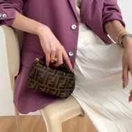 Fendi 小號老花飯盒包